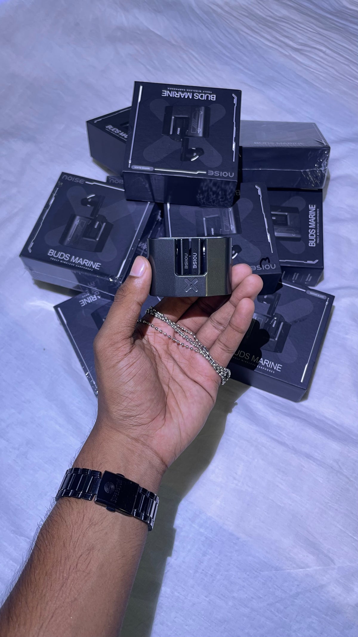 Noise Buds Marine 🎧

Premium sound. Sleek design. Built for every moment. 🔥🎧