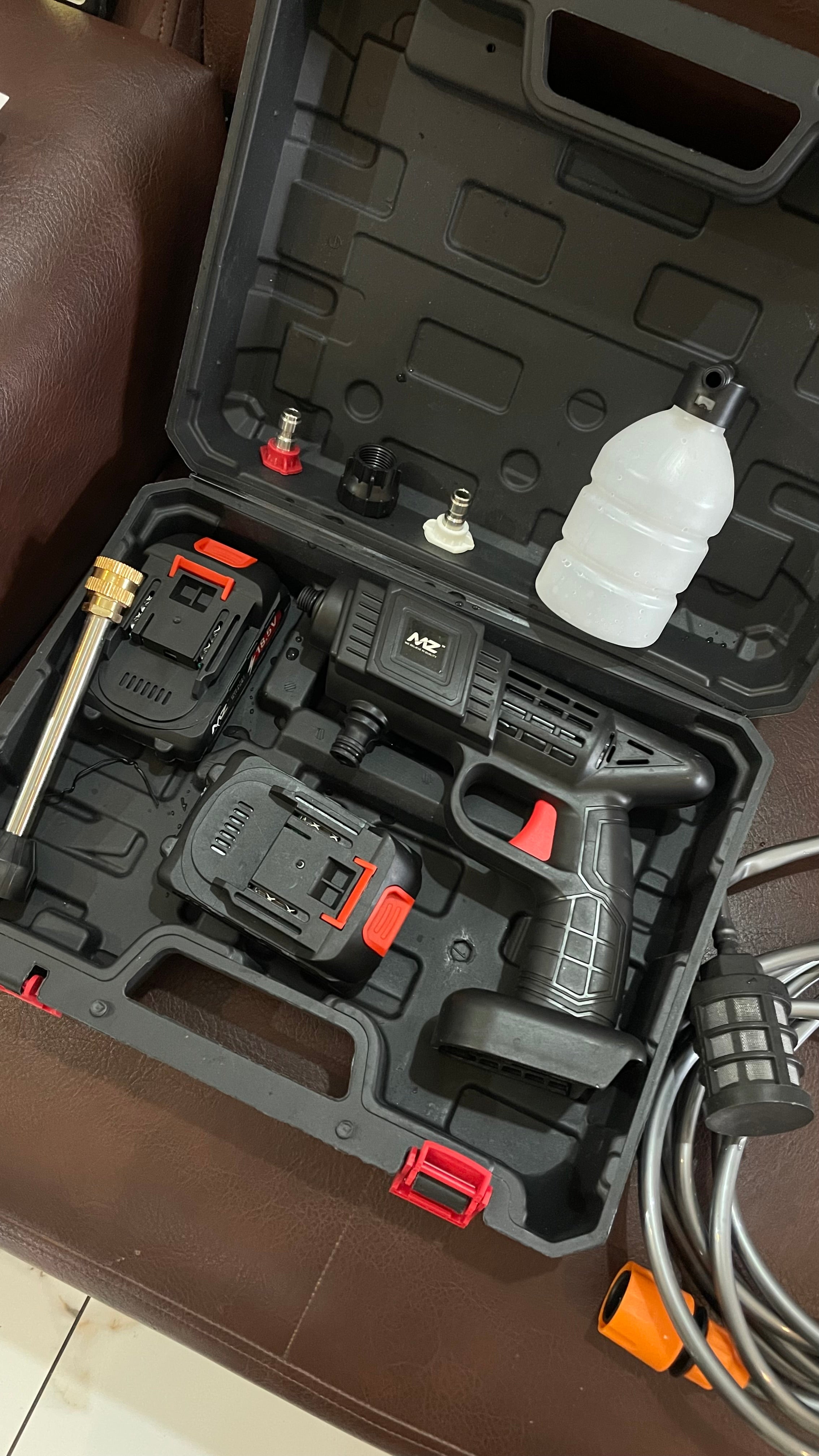 High-Pressure Cordless Water Spray Gun