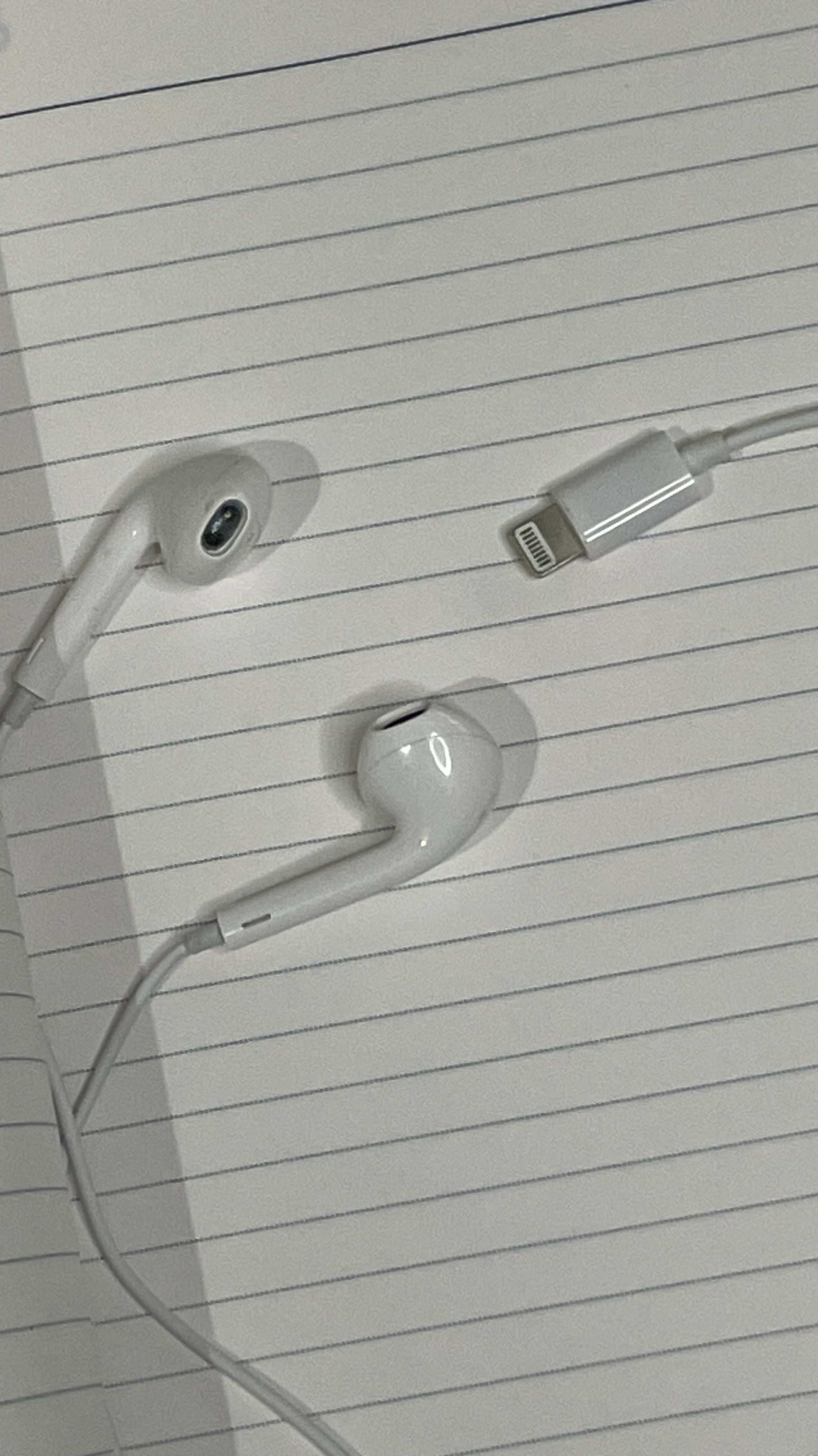 🎧 Premium Wired Earphones with Microphone & Inline Controls✨