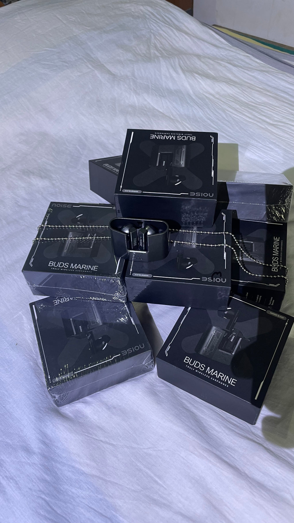 Noise Buds Marine 🎧

Premium sound. Sleek design. Built for every moment. 🔥🎧