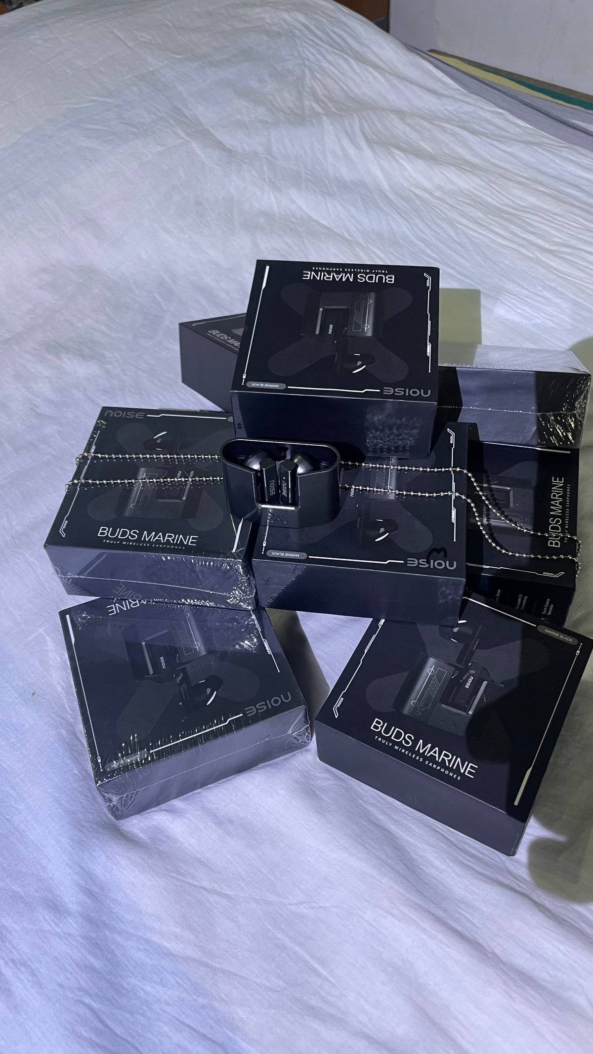 Noise Buds Marine 🎧

Premium sound. Sleek design. Built for every moment. 🔥🎧